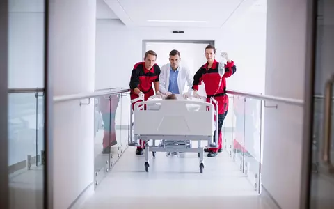 Incident șocant la un spital din Sibiu. O familie a fost anunțată că ruda lor a murit, deși era în viață: „Pacienta se află în stare bună și beneficiază de îngrijiri medicale...”