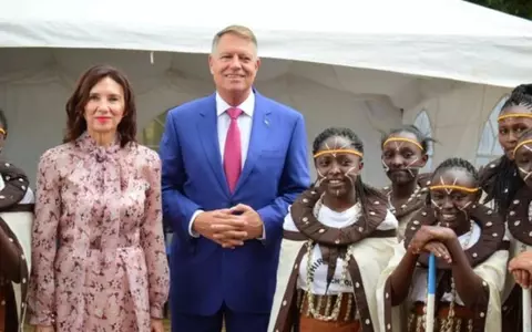 Câte milioane de euro a cheltuit Klaus Iohannis cu zborurile private, în cei 11 ani de mandat, din bani publici. Bolojan promite că va desecretiza toate cheltuielile