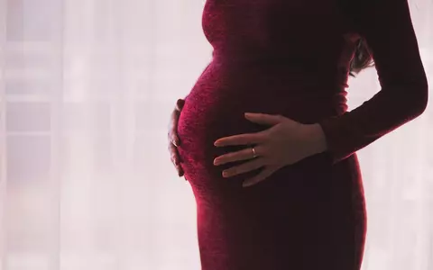 Femeile însărcinate au voie să muncească șase ore în loc de opt, pe același salariu. Ce drepturi mai au gravidele la locul de muncă