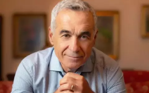 Ce scrie în sesizarea făcută de Călin Georgescu la CCR, după ce BEC i-a respins candidatura la alegerile prezidențiale: „A analizat doar condiţii de fond suplimentare…”