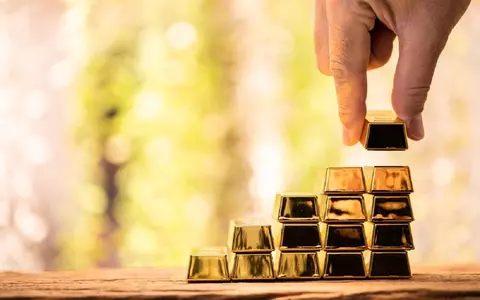 Ghidul investitorului: ce trebuie să știi despre lingourile de aur