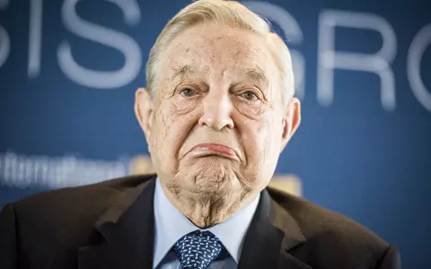 Cine este George Soros. S-a născut într-o familie de evrei, a supraviețuit Holocaustului, are cinci copii și este supranumit „omul care a spart banca Angliei”