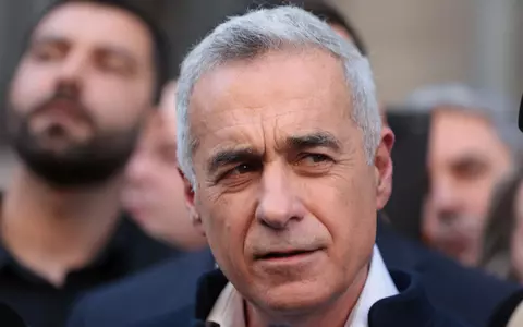 Călin Georgescu contestă la Curtea Constituțională decizia BEC prin care i-a fost respinsă candidatura. Mesaj după protestele din București: „Nu trebuie să dăm naștere la violențe”