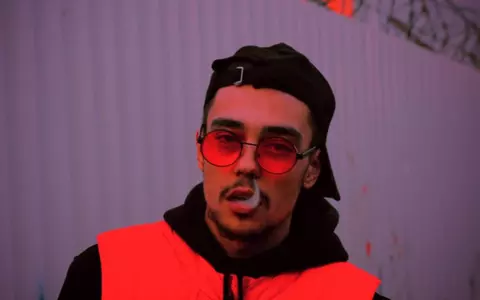 Rapperul Jianu a fost prins cu droguri într-un taxi. Când l-a oprit Poliția, rapperul "prezenta un comportament agitat"