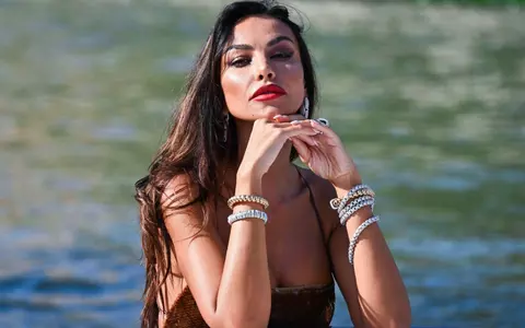 Cum a apărut Mădălina Ghenea la petrecerea dată de Elton John, după Oscar. Actrița a atras toate privirile cu rochia ei spectaculoasă