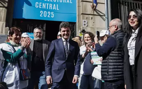Nicușor Dan și-a depus candidatura la alegerile prezidențiale: "Se va auzi mult mai mult vocea oamenilor decât vocea politicienilor, pentru că e vorba de viaţa lor"