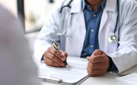 Ilie Bolojan a promulgat legea care permite pacienților să facă donații pentru spitale, în semn de recunoştinţă faţă de medici