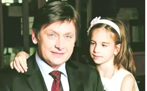 Fiica lui Crin Antonescu, mesaj special pentru tatăl ei, de ziua numelui. Cum s-au fotografiat cei doi