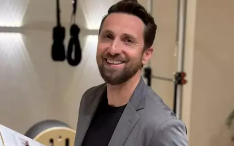 Ce a spus Dani Oțil despre salariul Andreei Esca, în timp ce despre al său recunoaște că este "nesimțit de mare". Prezentatorul TV lucrează la Antena 1 alături de Aris Eram, fiul vedetei