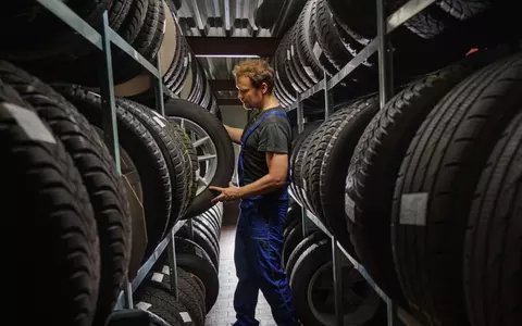 Ce sunt anvelopele cu perete lateral întărit și ce avantaje prezintă?