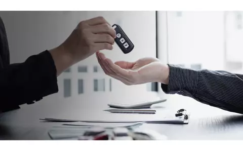 Cum să alegi asigurarea potrivită când închiriezi o mașină