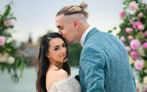 De ce Larisa Iordache și Cristian Chiriță vor face separat nunta, și nu o dată cu botezul fiicei lor: "Ne-am tot gândit, așa că am hotărât să o facem la anul. Am mai multe variante în ceea ce privește rochia de mireasă" / EXCLUSIV