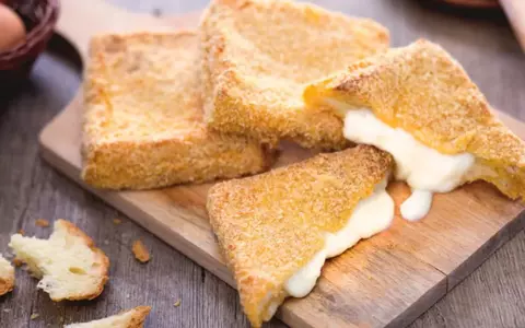 Cum pregătești Mozzarella in carrozza