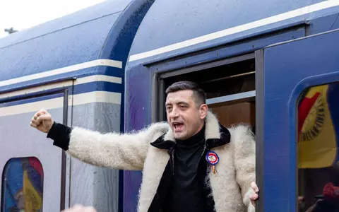 Cine sunt și cu ce se ocupă părinții și sora lui George Simion: "Tata a picat în patima băuturii după ce a fost concediat"/ Constantin Simion a avut probleme cu legea