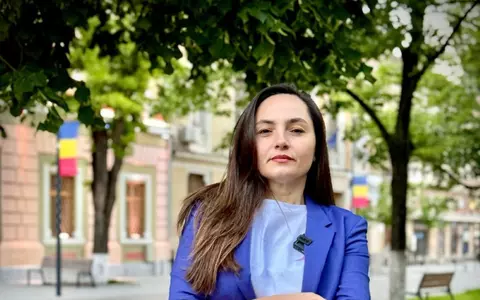 Anamaria Gavrilă, lidera POT, către jurnaliștii din Parlament care îi puneau întrebări: "Sunteți o specie pe cale de dispariție. Eu zic să vă găsiți altceva"