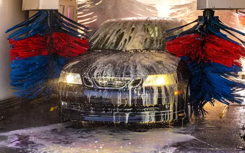 Mituri și adevăruri despre spălătoriile auto cu perii: sunt sigure pentru mașina ta?