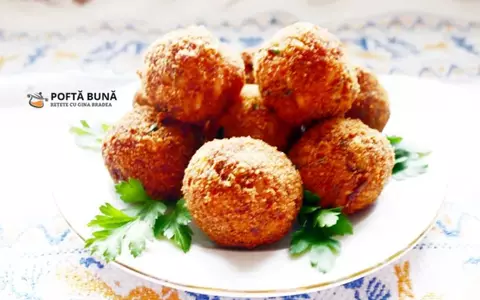 Rețetă de chiftele din cartofi. Ce trucuri are Gina Bradea pentru chiftele pufoase și delicioase