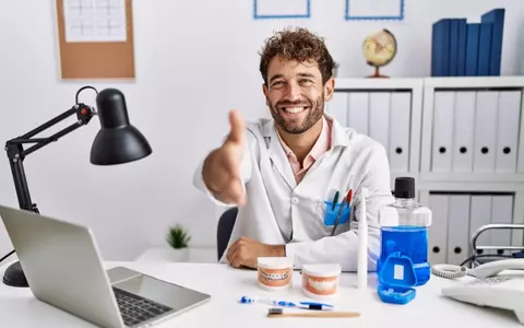 Cum să-ți învingi frica de dentist: tehnici care chiar funcționează