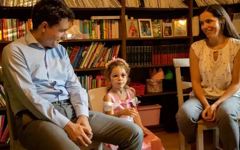 Cum s-a schimbat viața de cuplu pentru Mirabela Grădinaru și Nicușor Dan după apariția copiilor: „Nu ne mai uităm la filme de vineri până duminică seara” / Marea provocarea a edilului în rolul de tată