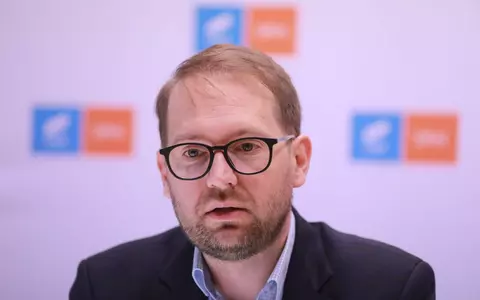 Cine este Dominic Fritz. S-a născut în Germania, soția lui e diplomat ONU și a preluat conducerea USR după demisia Elenei Lasconi  