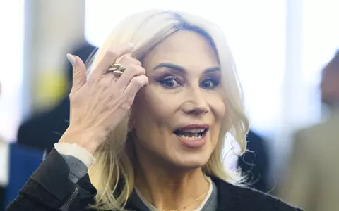 Raluca Turcan, de nerecunoscut în ultimele apariții publice. Și-a lăsat părul lung, are alt stil vestimentar și pare să fi recurs la câteva intervenții estetice
