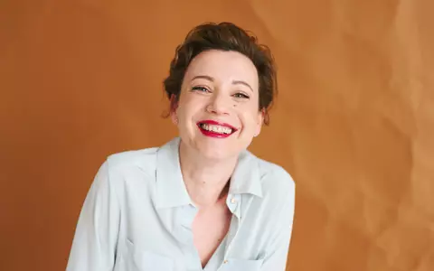 Cum a trăit Mirela Oprișor, adolescentă fiind, Revoluția din '89. A fost de două ori salvată, de doi oameni, în timp ce se trăgeau focuri de armă: „Chiar nu mi-a fost teamă. Probabil tinerețea, adolescența” / EXCLUSIV