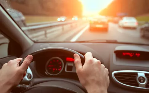 Șoferii care au permisul suspendat îl pot recupera acum mai repede. Care sunt condițiile