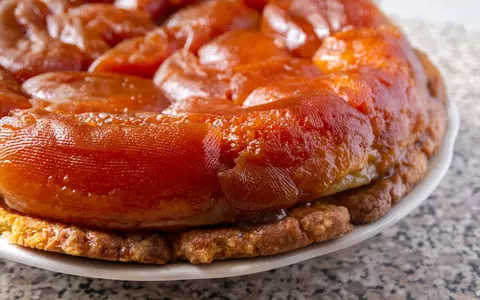 Rețetă de tartă Tatin, o delicatesă franțuzească savuroasă