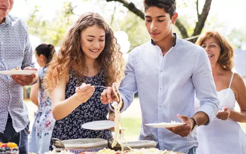 10 alimente răcoritoare perfecte pentru zilele caniculare