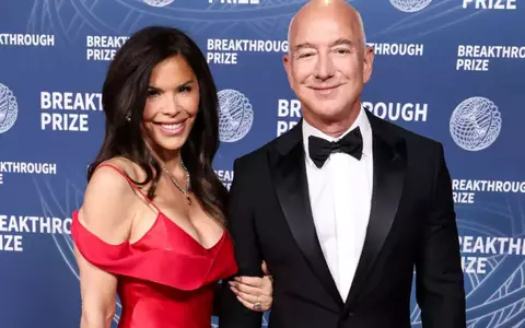 Jeff Bezos l-a invitat pe Donald Trump la nunta sa de 3 zile de la Veneția. Mireasa Lauren Sanchez și-a pregătit 27 de rochii pentru marele eveniment