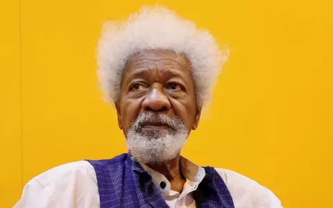 Wole Soyinka, laureat Nobel, a fost țepuit de un taximetrist, în București. Ce a pățit diplomatul nigerian, în vârstă de 90 de ani, după ce a fost preluat de la aeroportul Otopeni
