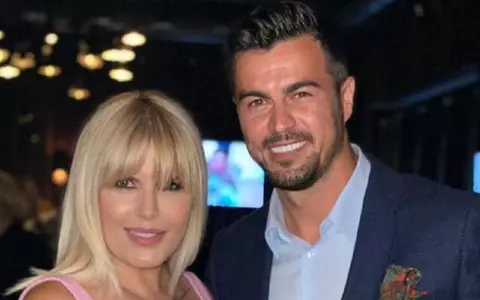 Iubitul Elenei Udrea, Adrian Alexandrov, singur la absolvirea fiicei lor, Eva Maria, care a terminat clasa 0: „Toate colegele ei aveau ambii părinți alături. Sunt lucruri care dor, cea mică o așteaptă în fiecare zi”
