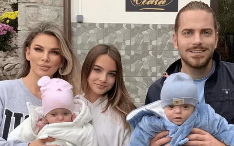Ce reacție au avut soțul și copiii Alinei Laufer când au aflat că e gravidă: „Karina ne-a sprijinit, chiar dacă nu înțelege de ce am simțit nevoia să ne mărim familia. Gemenii au reacționat destul de urât”. Ce probleme a avut în sarcină / EXCLUSIV