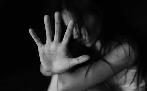 În București, 30 de solicitări lunar de ajutor din partea femeilor aflate în situații de violență domestică: "Jocurile de noroc contribuie semnificativ, întrucât se pierd mulți bani acolo, vin acasă supărați și se răzbună pe ele"
