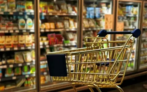 Scumpiri de la 1 iulie 2025. Cele 17 alimente care rămân fără măsura de plafonare