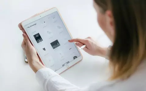 iPad – tehnologia mobilă care redefinește modul în care lucrăm, învățăm și ne relaxăm