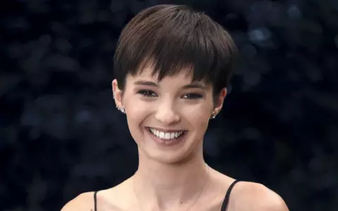 Cum și-a descoperit Karina Jianu pasiunea pentru actorie: „Părinții au fost reticenți, și-ar fi dorit să rămân la inginerie chimică, iar după să plec în afară să o practic”. De ce s-a tuns scurt, în facultate, la sfatul lui George Ivașcu / EXCLUSIV