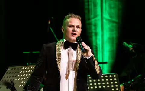 Tenorul ŞTEFAN von KORCH în concert crossover şi recital de muzică franceză, în luna iulie, la Sala Dalles