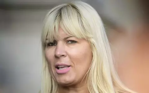 Elena Udrea, escortată cu duba la Judecătoria Ploiești, a plâns în fața judecătorilor: "Am învățat umilința, răbdarea, chinul. Copilul a fost și el condamnat" / Încă nu este eliberată condiționat