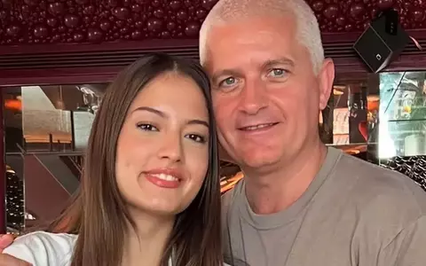 Cum a marcat-o pe fiica lui Virgil Ianțu celebritatea tatălui ei și cum i s-a schimbat viața de când a plecat la studii, în Spania: „Nu conștientizam cât de ajutor erați voi, nu apreciam destul”. Jasmina lucrează ca și cameristă, la 19 ani