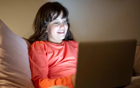 Cum îl ajuți pe copilul tău să iubească limba engleză încă de mic