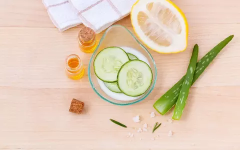 Remedii naturale și leacuri băbești pentru un ten fără riduri 