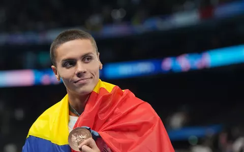 David Popovici, calificare fără emoții în finala de 200 m liber, la Mondialele din Singapore. Ce timp a scos și când are loc cursa pentru Aur