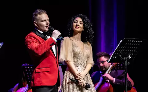 “SOUS LE CIEL DE PARIS” – concert de ziua Franţei cu tenorul ŞTEFAN von KORCH şi soprana OANA MARIA ŞERBAN pe 16 iulie la Sala Dalles