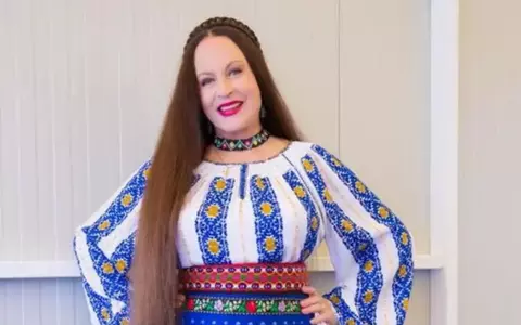 Maria Dragomiroiu își spală părul cu săpun de casă: "Când mi-a căzut foarte mult, nu am putut opri decât așa". Anamaria Prodan și Silvia Lăuneanu folosesc și ele tratamente naturiste!