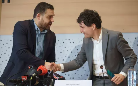 Ciprian Ciucu, întrebat dacă se aşteaptă ca Nicuşor Dan să facă poze cu el, cum a făcut cu Drulă: "Nu îi spun eu președintelui ce să facă. Dacă vrea poze cu mine, pot să fac"