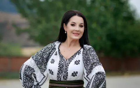 Cine este Angela Rusu. A fost diagnosticată de două ori cu cancer, iar la 47 de ani a devenit mamă pentru a treia oară: "A fost foarte greu"
