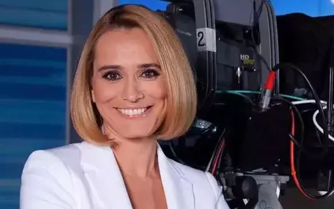 Cum s-a îmbrăcat Andreea Esca la Știrile PRO TV, pe 7 august, ziua înmormântării lui Ion Iliescu. Mesajul transmis de vedetă: „O seară bună să aveți!”