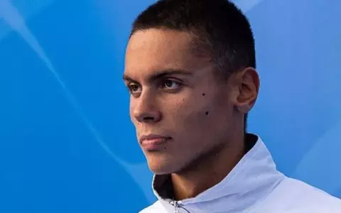 Câți bani va lua David Popovici după ce a câștigat două medalii de aur la Mondialele din Singapore. Sumele oficiale: „Ele pot fi suplimentate 100%”