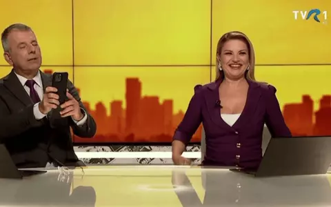 „Bă, m-am gândit să mă dezbrac să-i fac o poză!”. TVR a comis o nouă gafă, în Telejurnal. Prezentatorii Eugen Rusu și Alina Stancu nu știau că sunt în direct